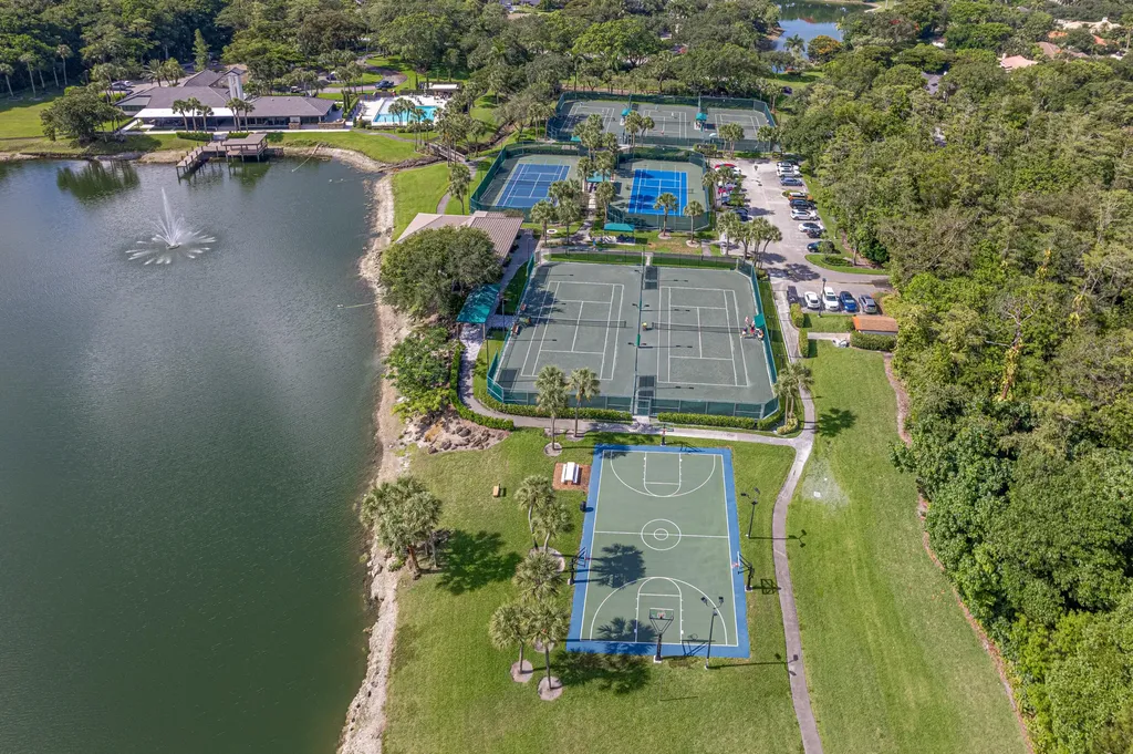 7511 Brigantine Lane Parkland FL 33067