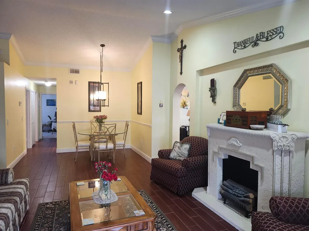 120 NW 189th Avenue NW Pembroke Pines FL 33029