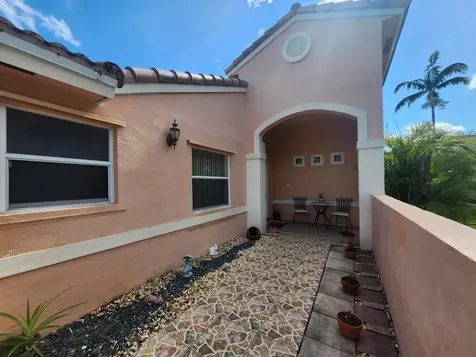 120 NW 189th Avenue NW Pembroke Pines FL 33029