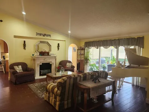 120 NW 189th Avenue NW Pembroke Pines FL 33029
