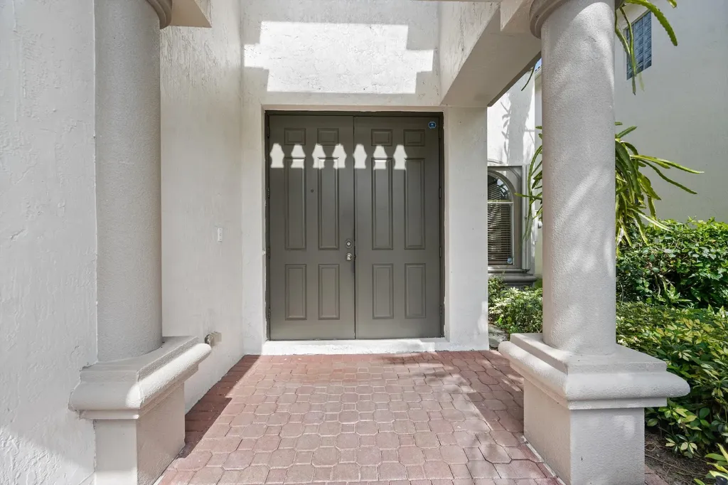 1025 Grove Park Circle Boynton Beach FL 33436