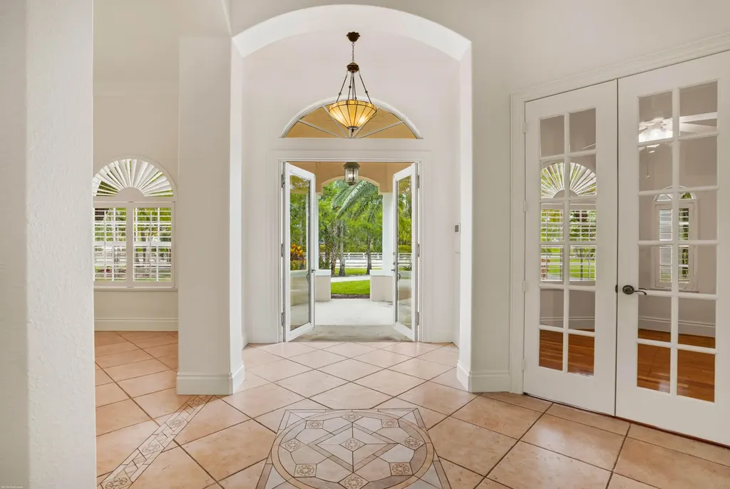 2560 Buck Ridge Trail Loxahatchee FL 33470