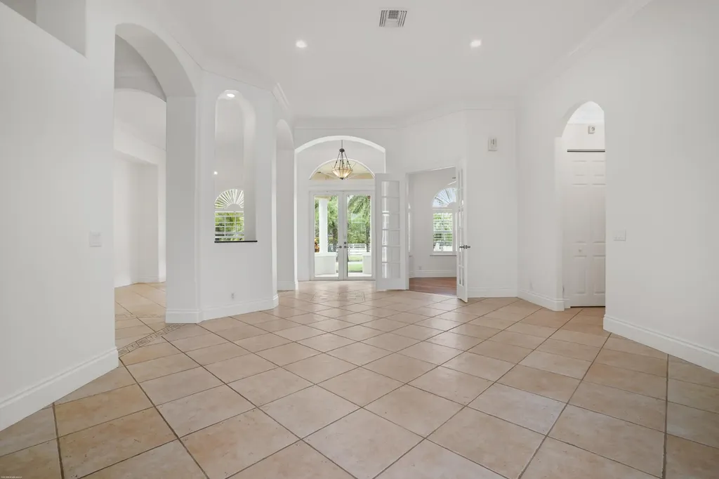 2560 Buck Ridge Trail Loxahatchee FL 33470