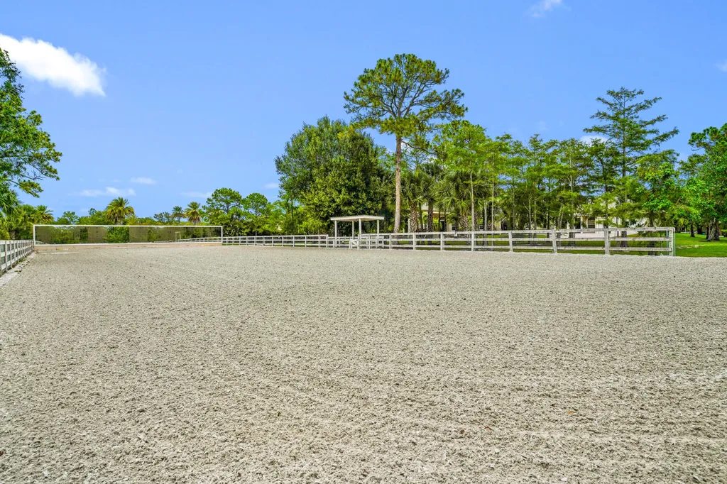 2560 Buck Ridge Trail Loxahatchee FL 33470