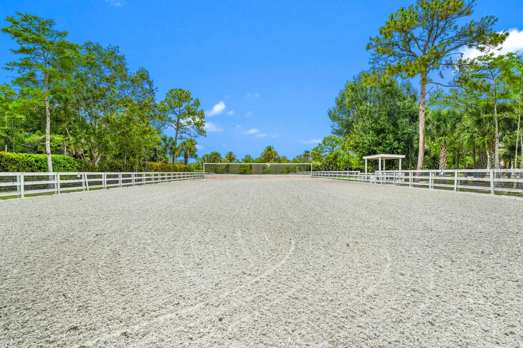 2560 Buck Ridge Trail Loxahatchee FL 33470