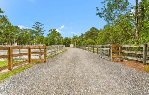 2560 Buck Ridge Trail Loxahatchee FL 33470