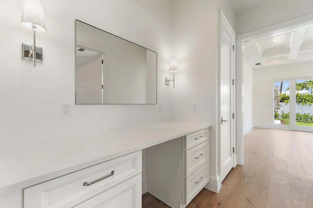 131 Dory Road S North Palm Beach FL 33408