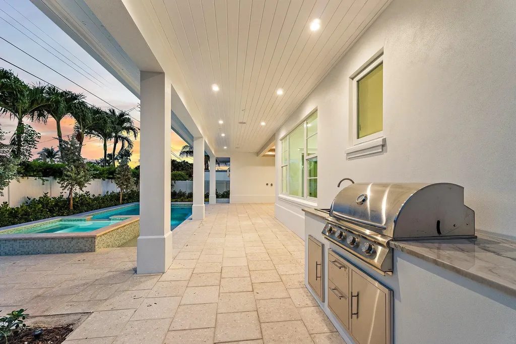 131 Dory Road S North Palm Beach FL 33408