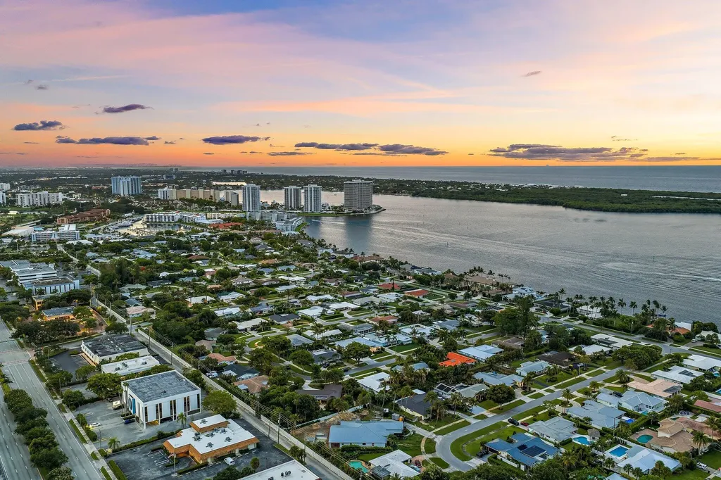 131 Dory Road S North Palm Beach FL 33408