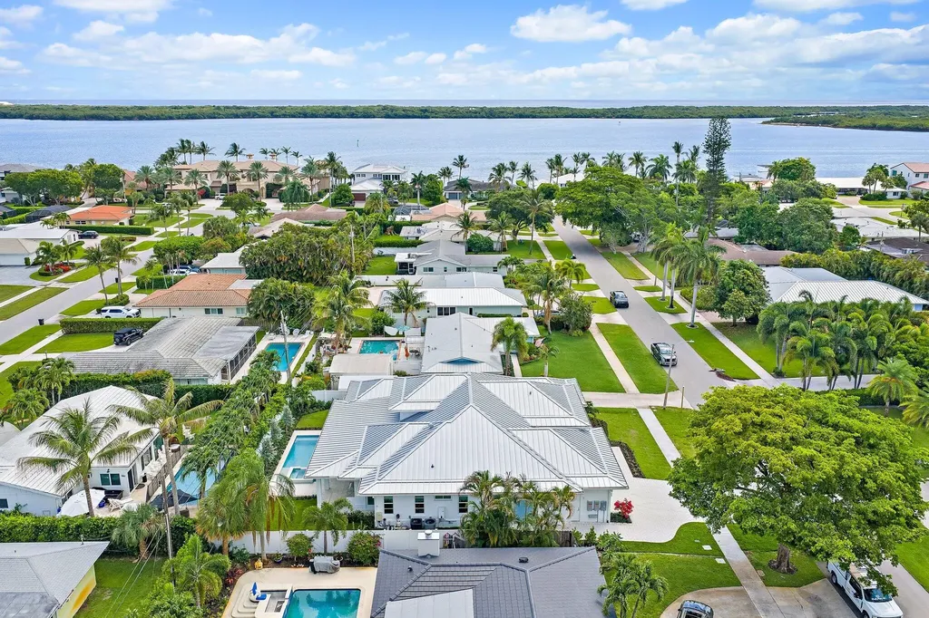 131 Dory Road S North Palm Beach FL 33408