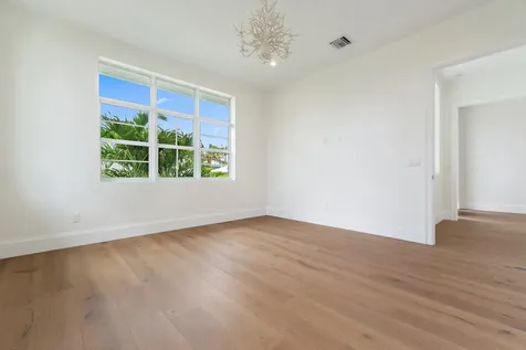 131 Dory Road S North Palm Beach FL 33408