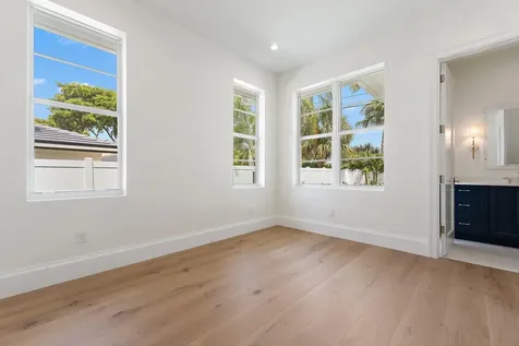 131 Dory Road S North Palm Beach FL 33408