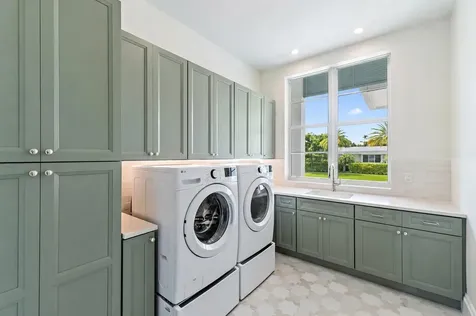 131 Dory Road S North Palm Beach FL 33408