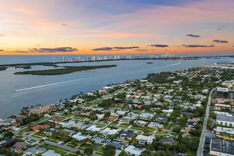 131 Dory Road S North Palm Beach FL 33408