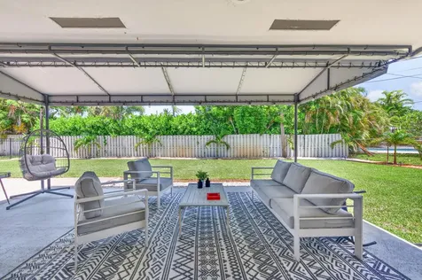 4800 NE 15th Terrace Oakland Park FL 33334
