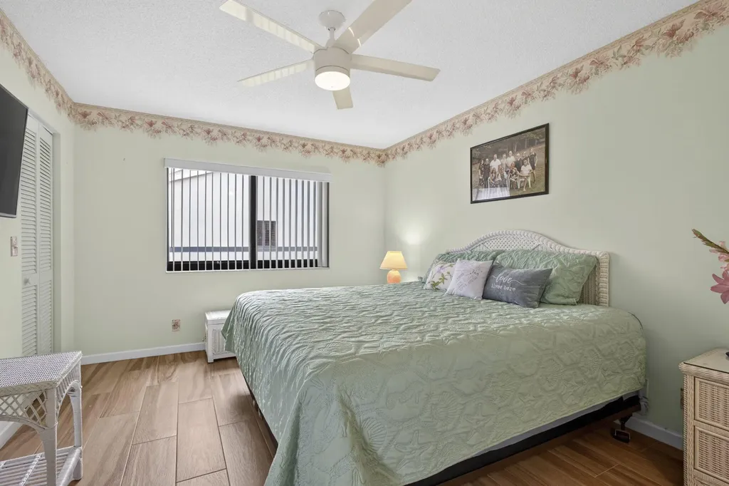 2641 W Gately Drive W West Palm Beach FL 33415