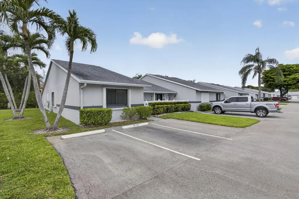 2641 W Gately Drive W West Palm Beach FL 33415