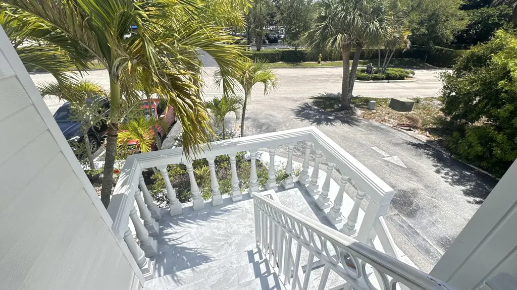 1727 Jimmy Buffett Mem Highway Vero Beach FL 32963