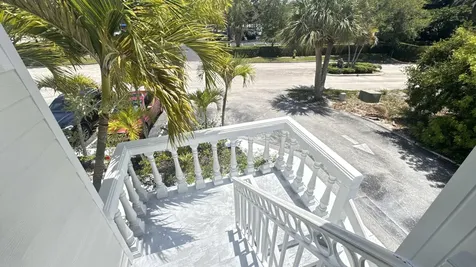 1727 Jimmy Buffett Mem Highway Vero Beach FL 32963