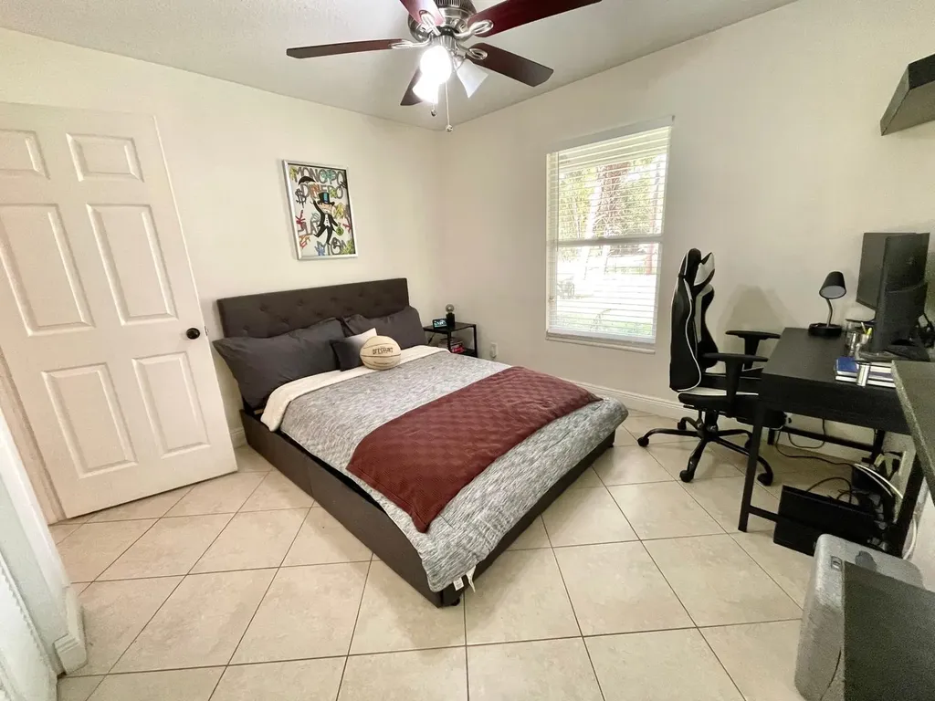 15780 N 99th Street Street N The Acreage FL 33412