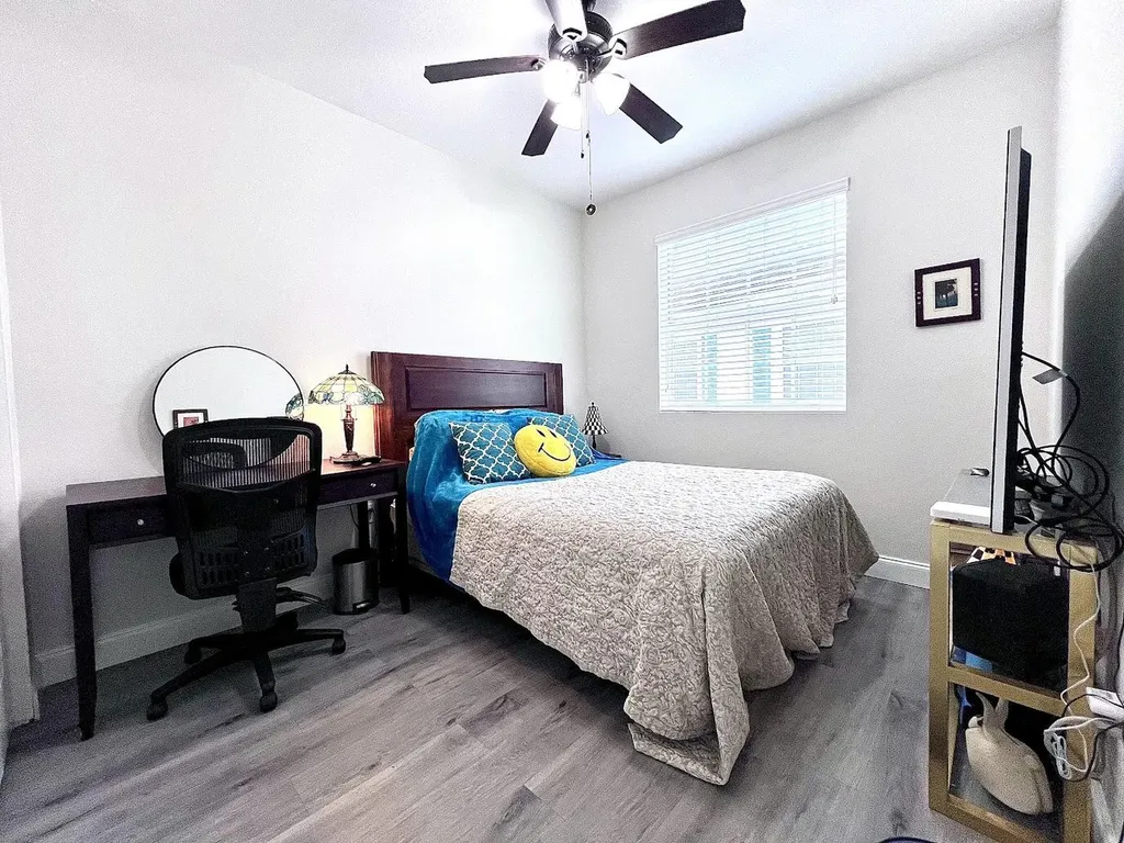 726 SW 1st Way Pompano Beach FL 33060