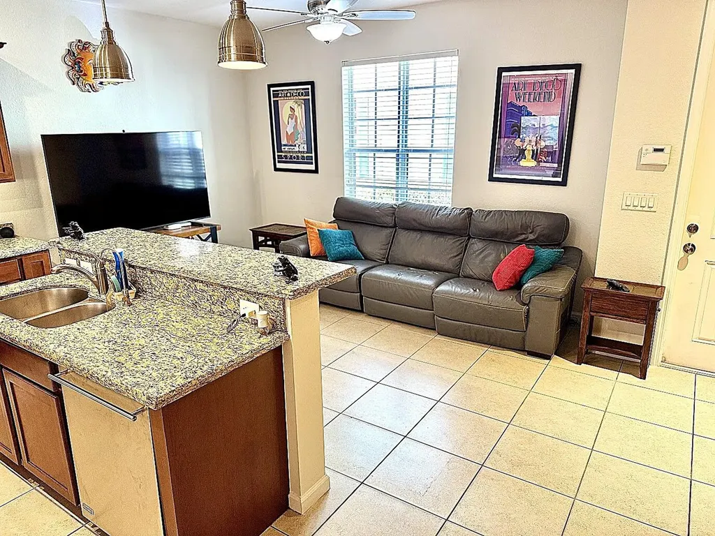 726 SW 1st Way Pompano Beach FL 33060