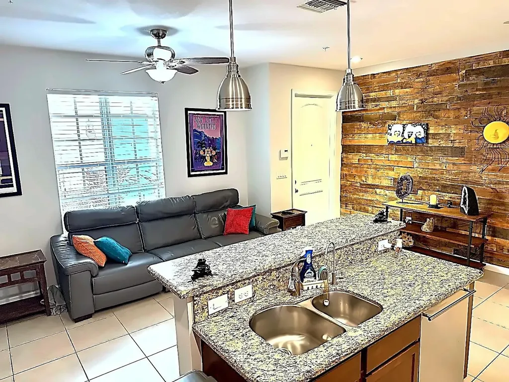 726 SW 1st Way Pompano Beach FL 33060