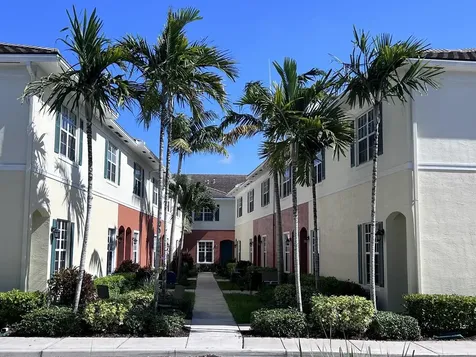726 SW 1st Way Pompano Beach FL 33060