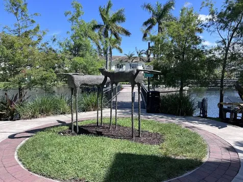 726 SW 1st Way Pompano Beach FL 33060