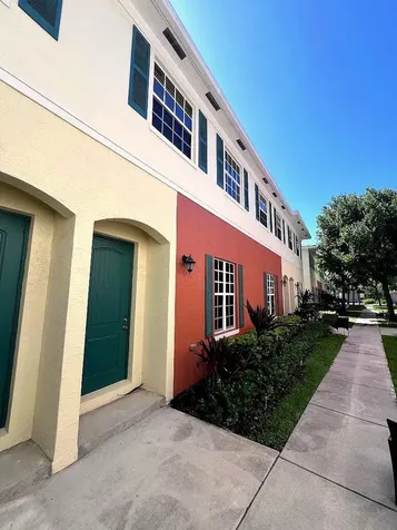 726 SW 1st Way Pompano Beach FL 33060