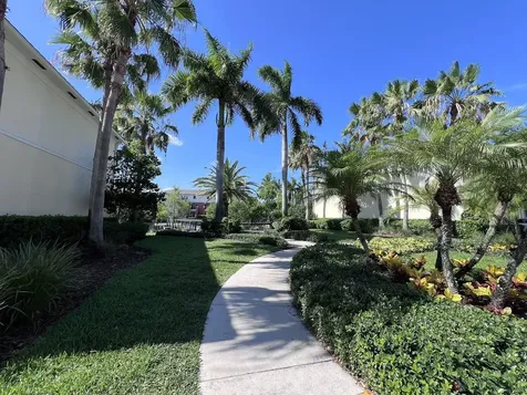 726 SW 1st Way Pompano Beach FL 33060