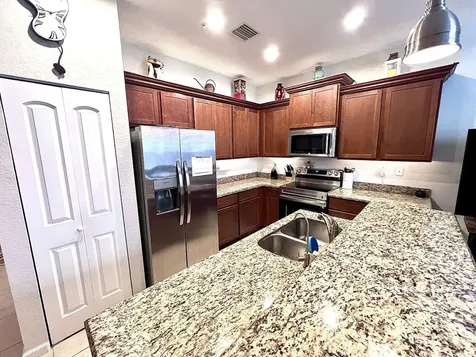 726 SW 1st Way Pompano Beach FL 33060