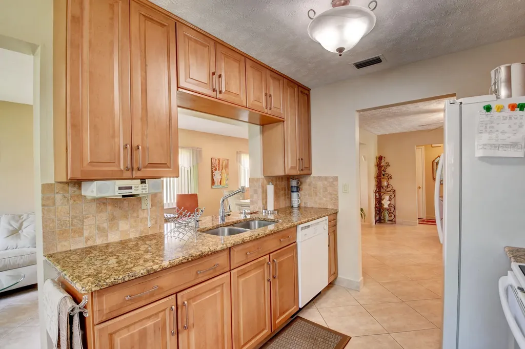 14425 Amapola Way Delray Beach FL 33484