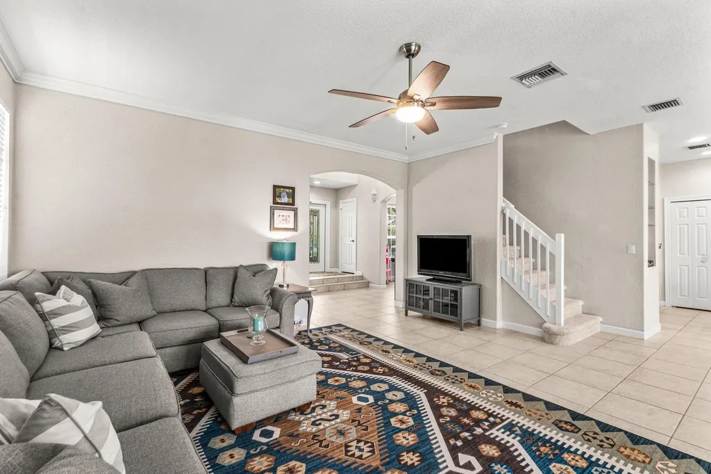 8215 Calterra Drive Palm Beach Gardens FL 33418