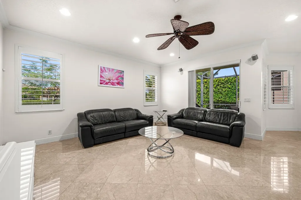 7048 Via Leonardo Lake Worth FL 33467