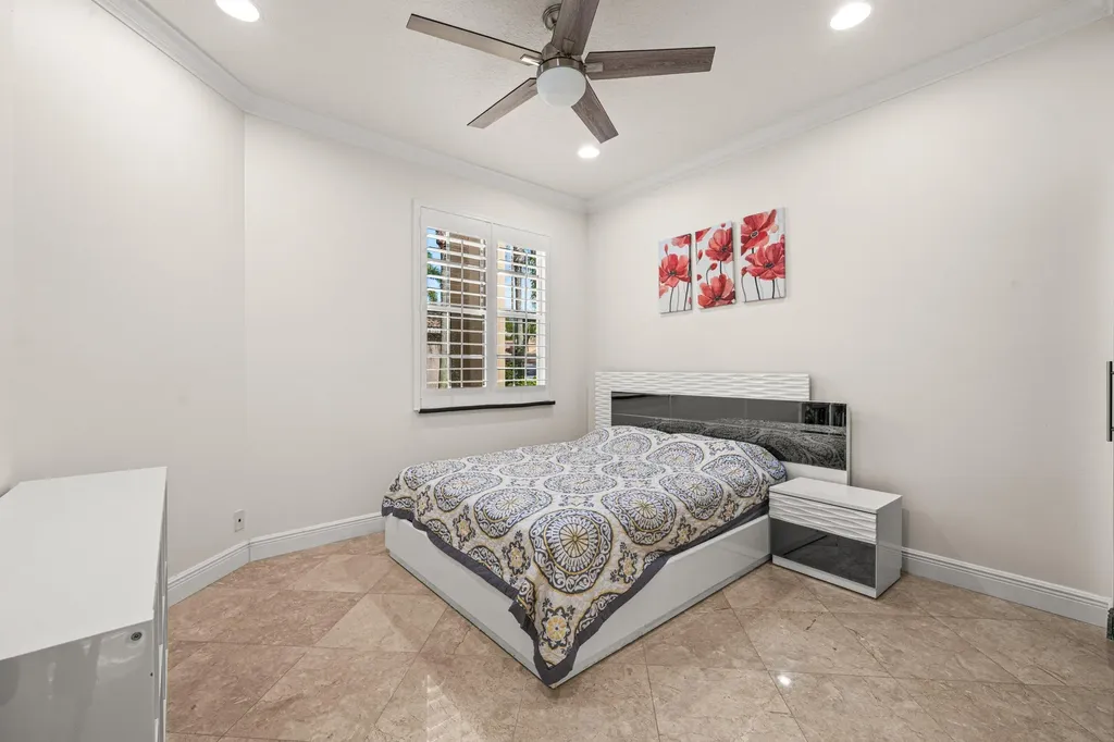 7048 Via Leonardo Lake Worth FL 33467