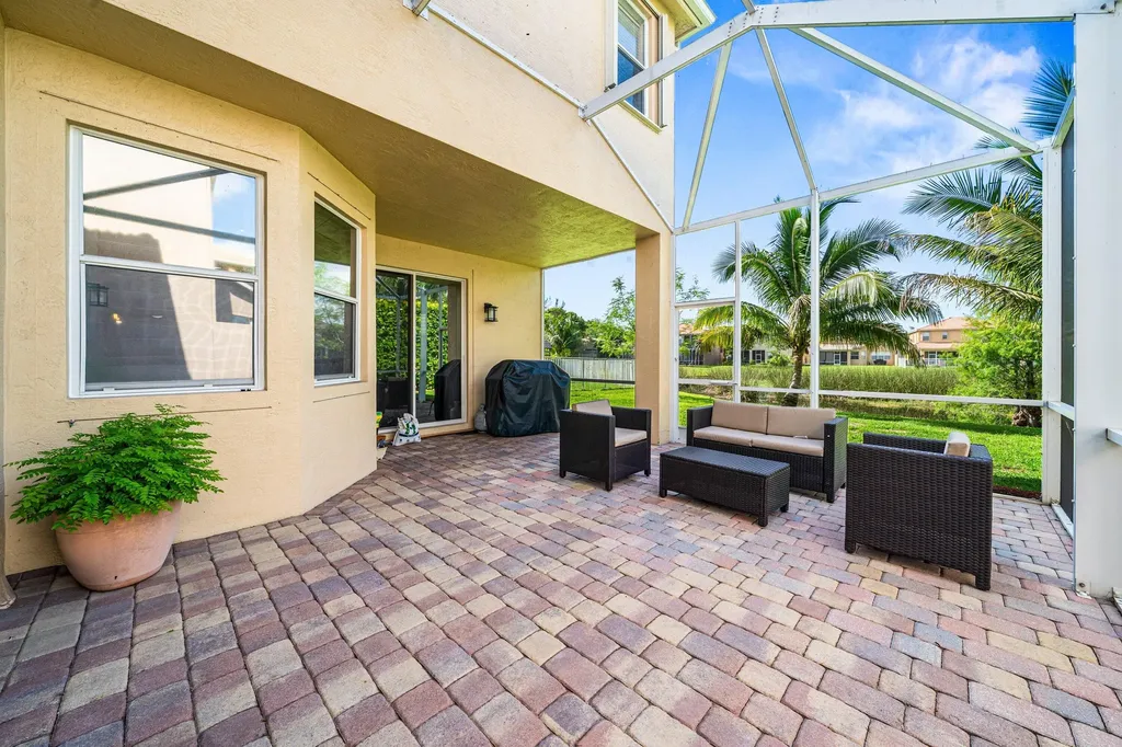 7048 Via Leonardo Lake Worth FL 33467