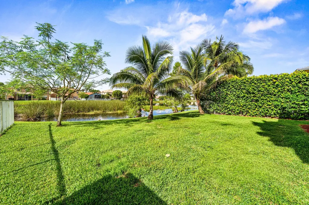 7048 Via Leonardo Lake Worth FL 33467