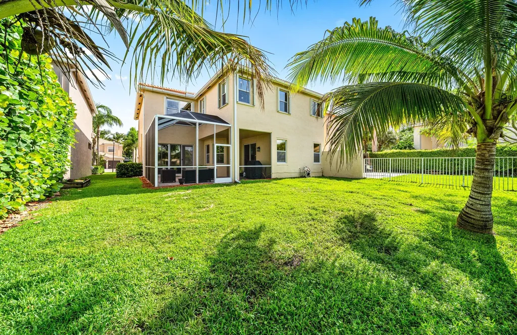7048 Via Leonardo Lake Worth FL 33467