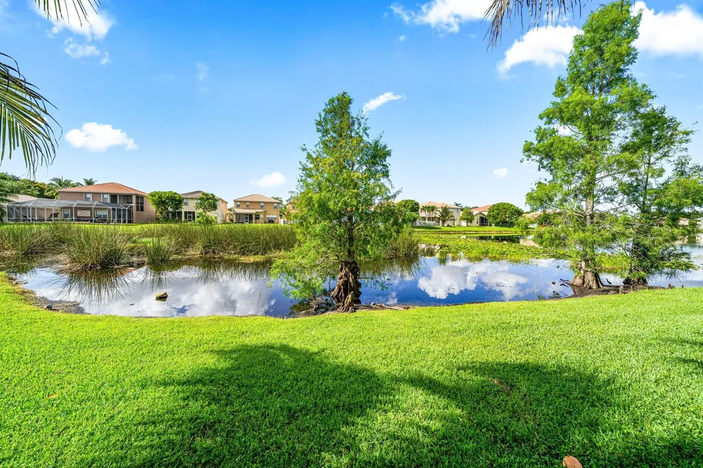 7048 Via Leonardo Lake Worth FL 33467