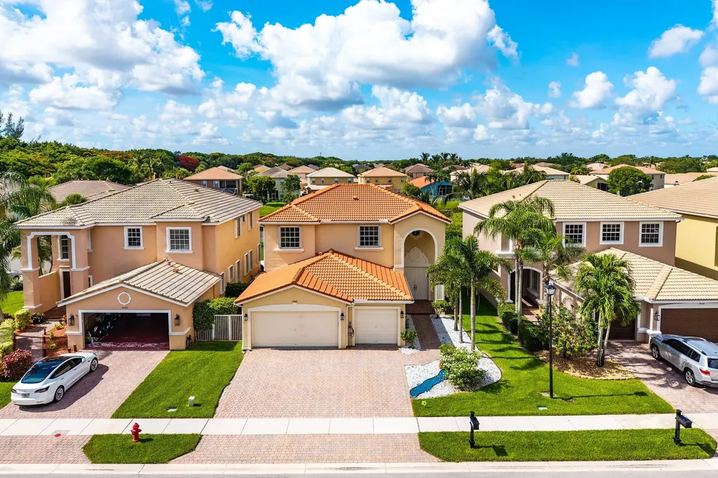 7048 Via Leonardo Lake Worth FL 33467