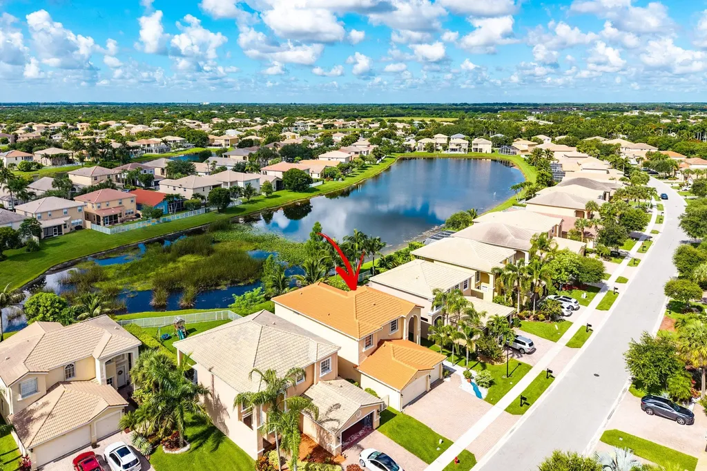 7048 Via Leonardo Lake Worth FL 33467
