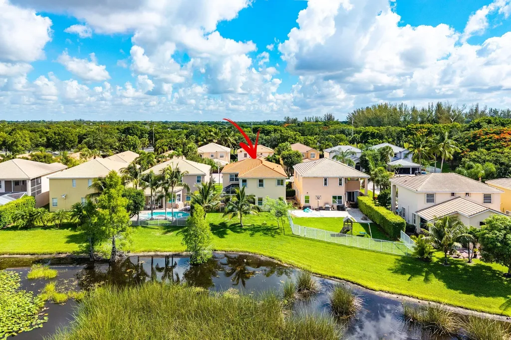 7048 Via Leonardo Lake Worth FL 33467