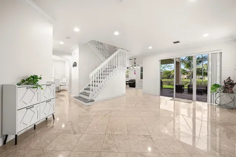 7048 Via Leonardo Lake Worth FL 33467