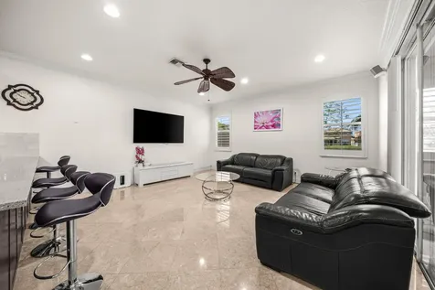 7048 Via Leonardo Lake Worth FL 33467