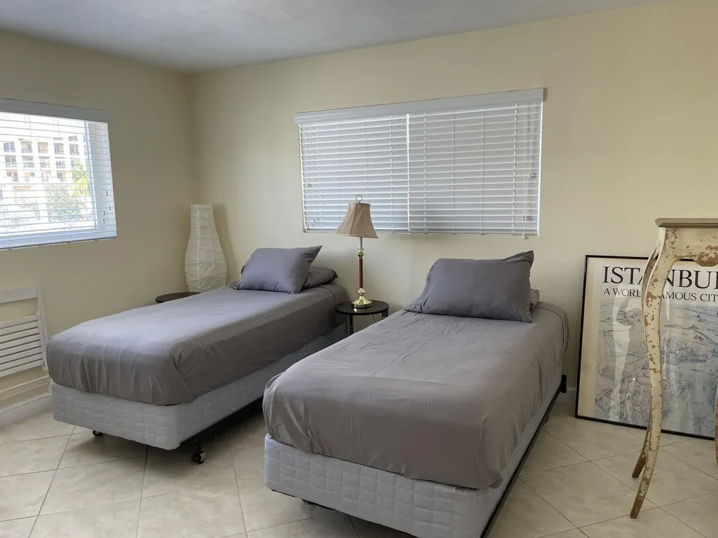 300 E Royal Palm Road Boca Raton FL 33432