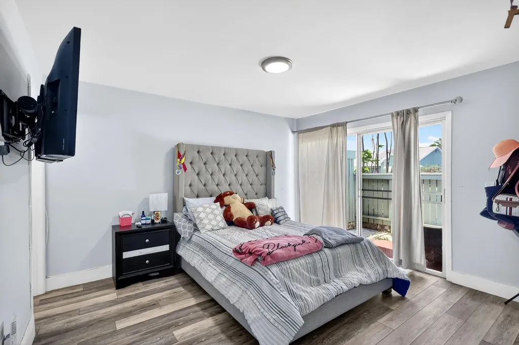 1434 SE Larkwood Circle Port St Lucie FL 34952