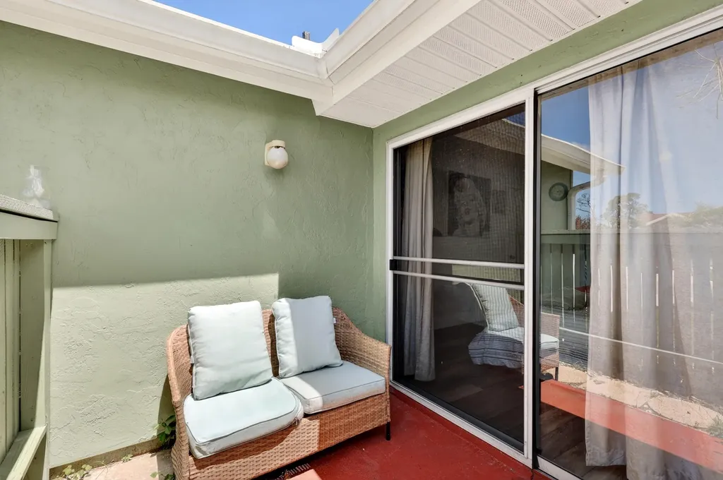 1434 SE Larkwood Circle Port St Lucie FL 34952