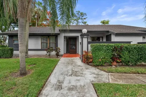 325 Pennington Court Royal Palm Beach FL 33411