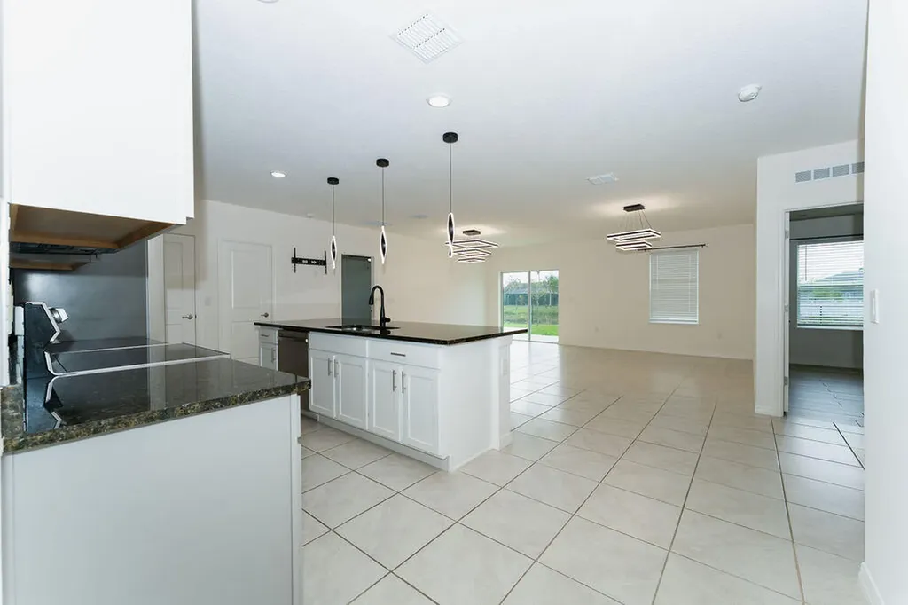 138 SW Carter Avenue Port St Lucie FL 34983